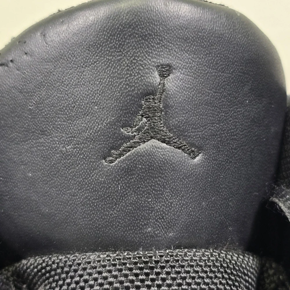 Jordan Dub Zero Laser Etched Basketball Shoes Mens 8.5 Triple Black‎ 311046-003